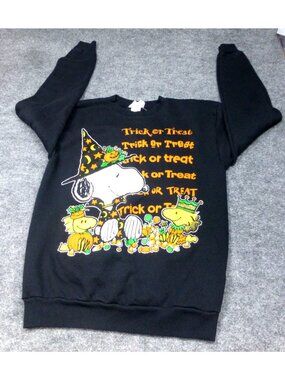 VTG Peanuts Snoopy Halloween Sweatshirt Trick Or Treat Black Large Made In USA
